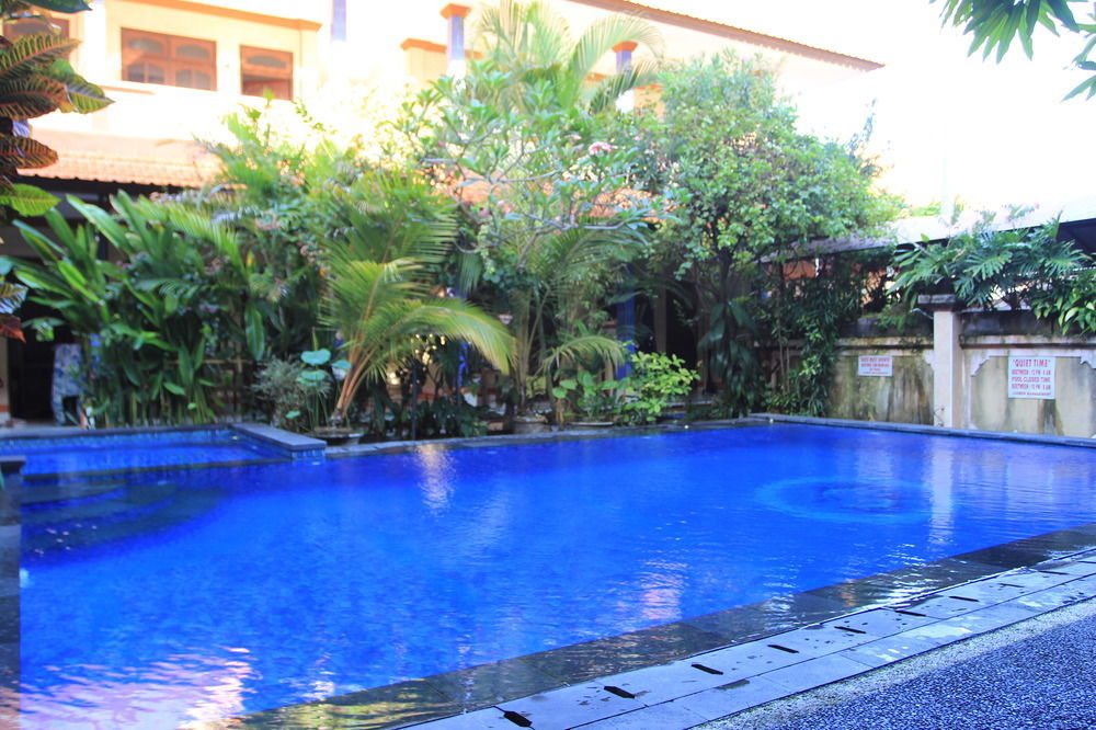 Cempaka 3 Losmen Kuta Lombok Exterior foto