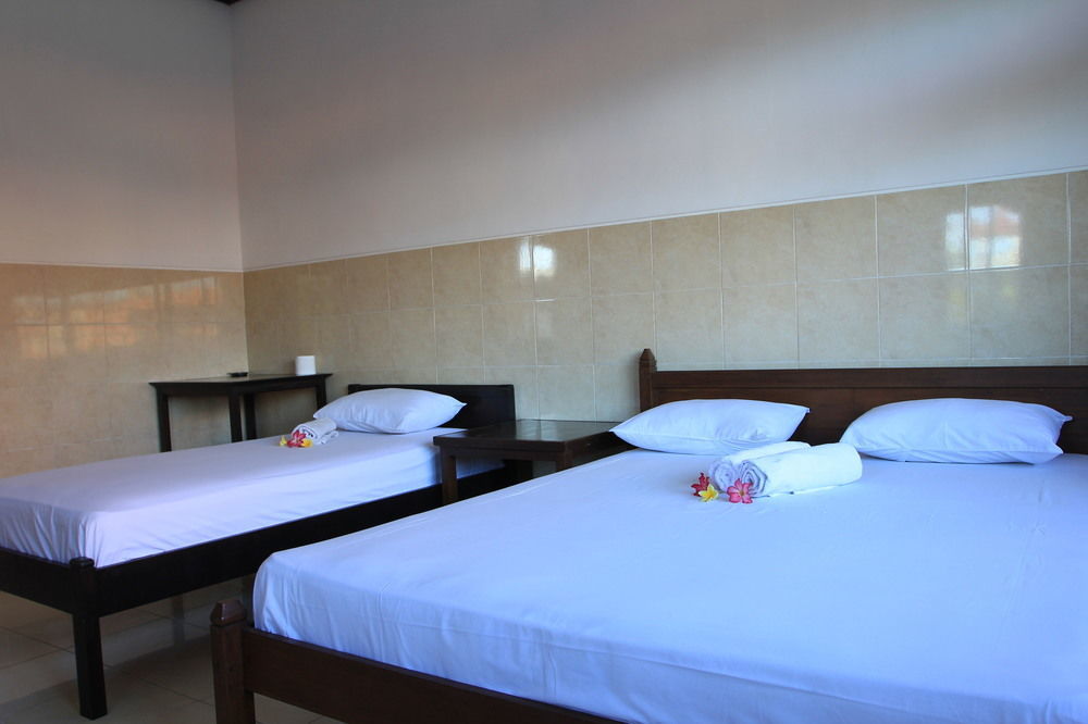 Cempaka 3 Losmen Kuta Lombok Exterior foto